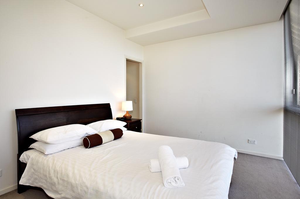 Astra Apartments Мельбурн Номер фото