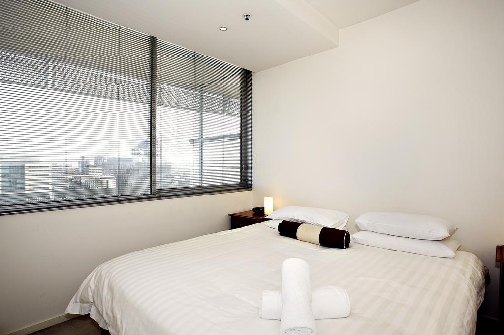 Astra Apartments Мельбурн Номер фото